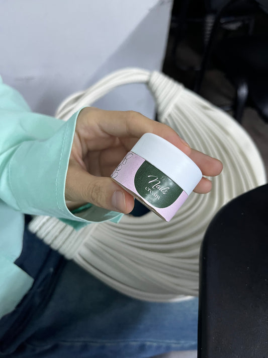 2كريم اظافر